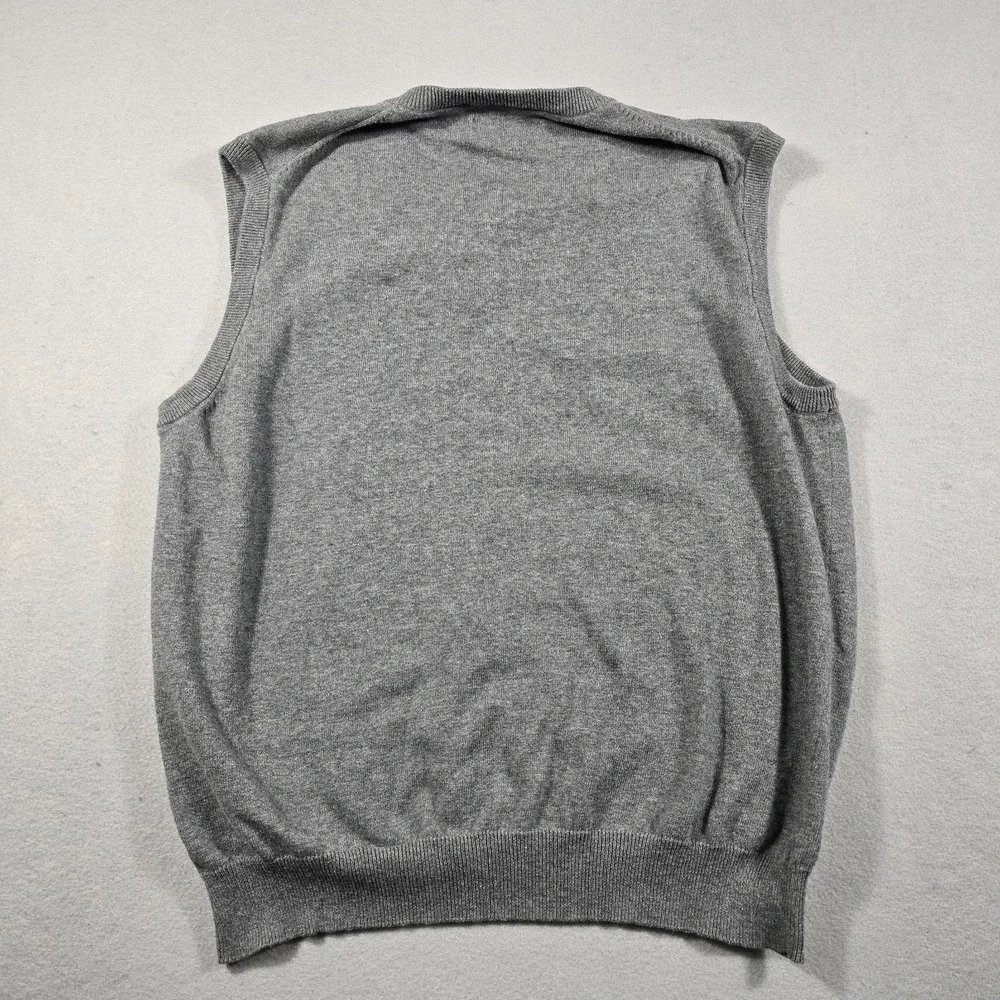 Chaps Mens M Grey Sweater Vest V-Neck Crest‎ Logo Cotton Preppy Knit